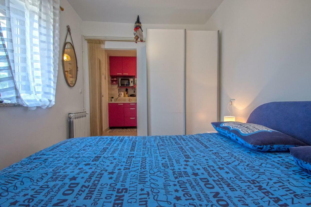 Happy Time Apartment