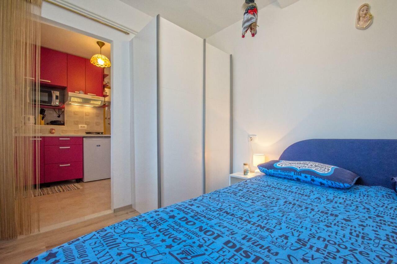 Happy Time Apartment *